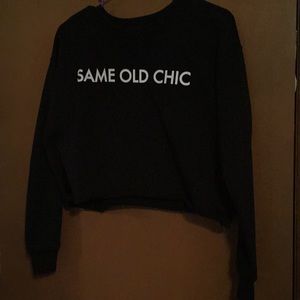 Black crop hoodie